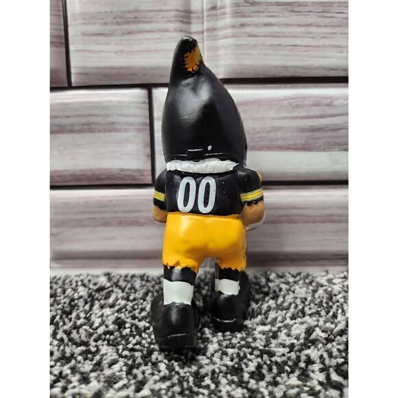 Pittsburgh Steelers Action Gnome  - Picture 3 of 7